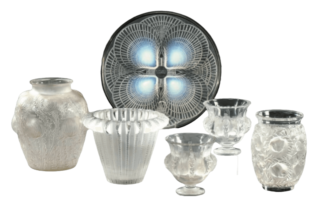 Vases et coupes Lalique en verre opalescent et cristal pressé